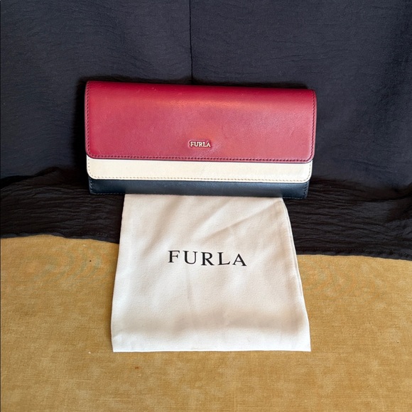 Furla Three-Tone Red, Black, and White Wallet - Picture 2 of 11